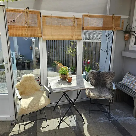Fantastically Located With 100m To The Villa *
